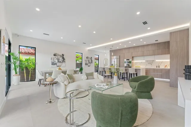 $1,885,000 | 2435 Northeast 18th Street, Fort Lauderdale, FL 33305