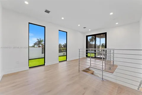 $1,885,000 | 2435 Northeast 18th Street, Fort Lauderdale, FL 33305