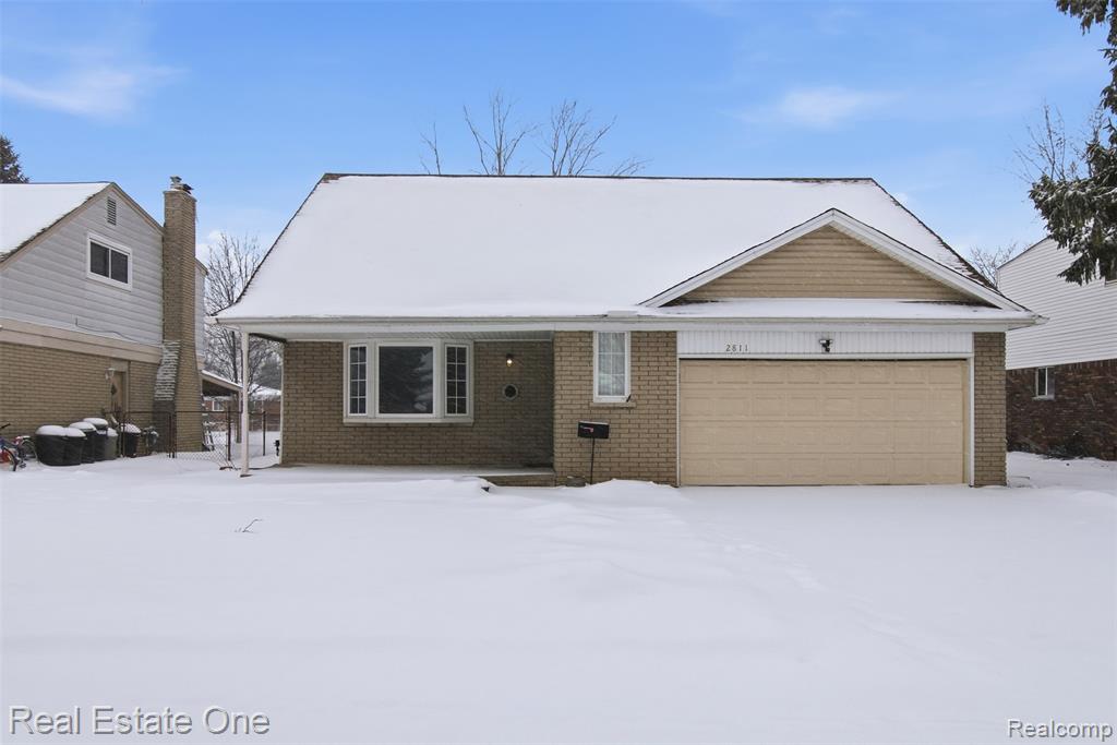 2811 Rhodes Drive Troy, MI 48083 - Photo 6 of 42 Gallery Image 6