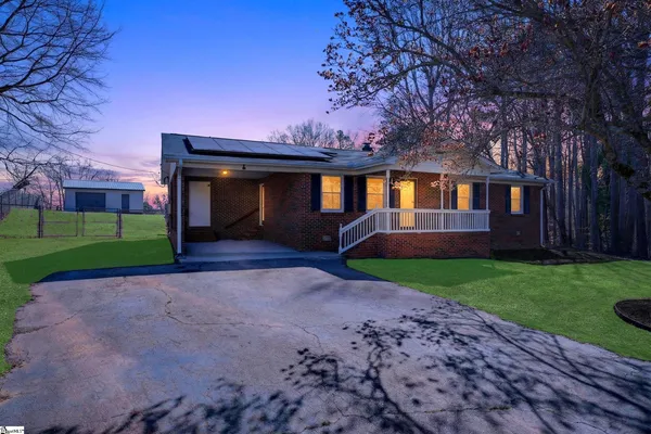 $294,900 | 189 Birchwood Drive, Roebuck, SC 29376