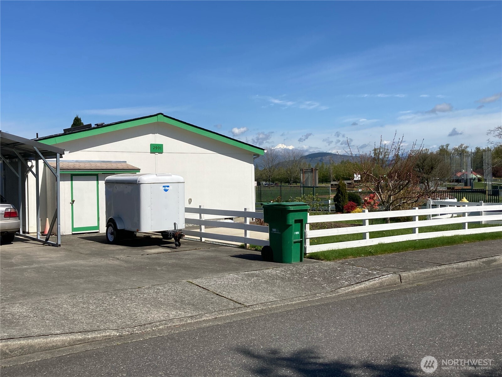 2901 Schuller Place Mount Vernon, WA 98273 - Photo 36 of 40 a view of a building with a street