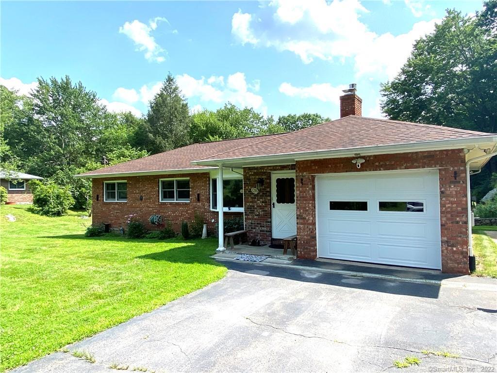 31 Upper Whittemore Road Middlebury, CT 06762 - Photo 1 of 1 front of home