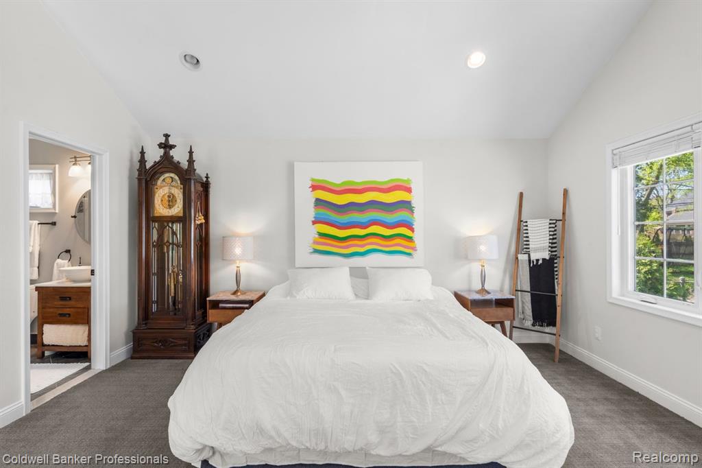 631 Washington Road Grosse Pointe, MI 48230 - Photo 17 of 32 Gallery Image 17