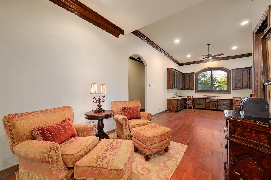 1298 Mystic Parkway Spring Branch, TX 78070 - Photo 21 of 40 a living room with furniture and a large window