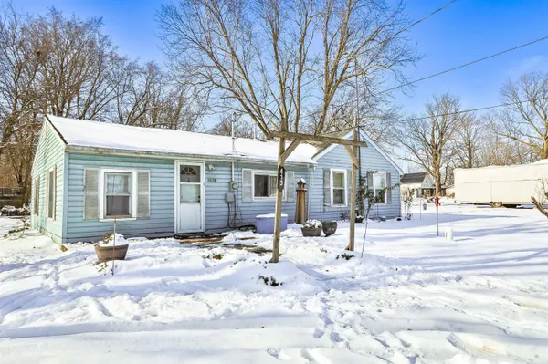 $145,000 | 413 South Buffalo Street, Burket, IN 46508