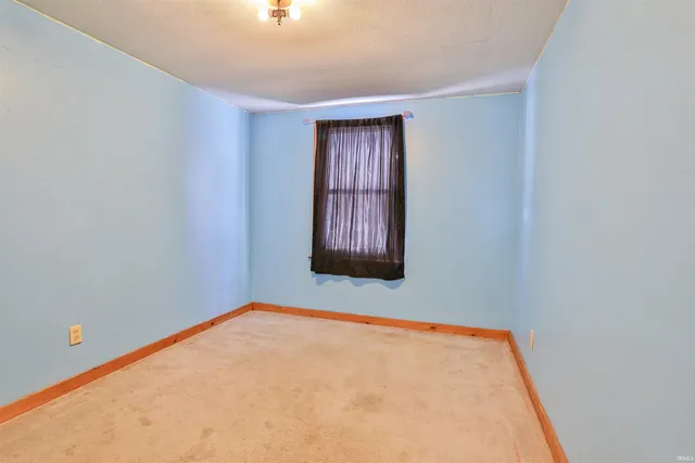 $180,000 | 413 South Buffalo Street, Burket, IN 46508