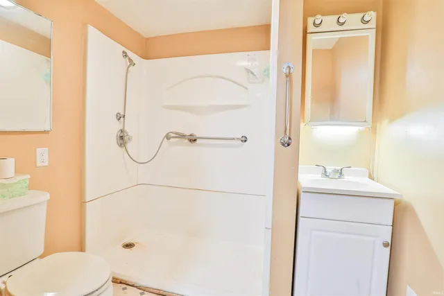 $180,000 | 413 South Buffalo Street, Burket, IN 46508