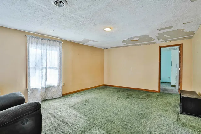 $180,000 | 413 South Buffalo Street, Burket, IN 46508