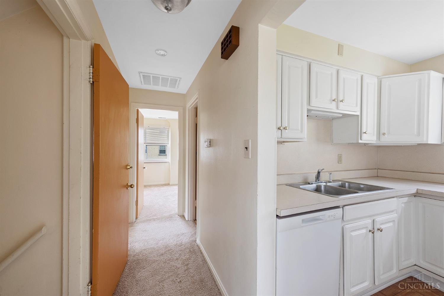5415 Fox Road Cincinnati, OH 45239 - Photo 27 of 44 Gallery Image 27