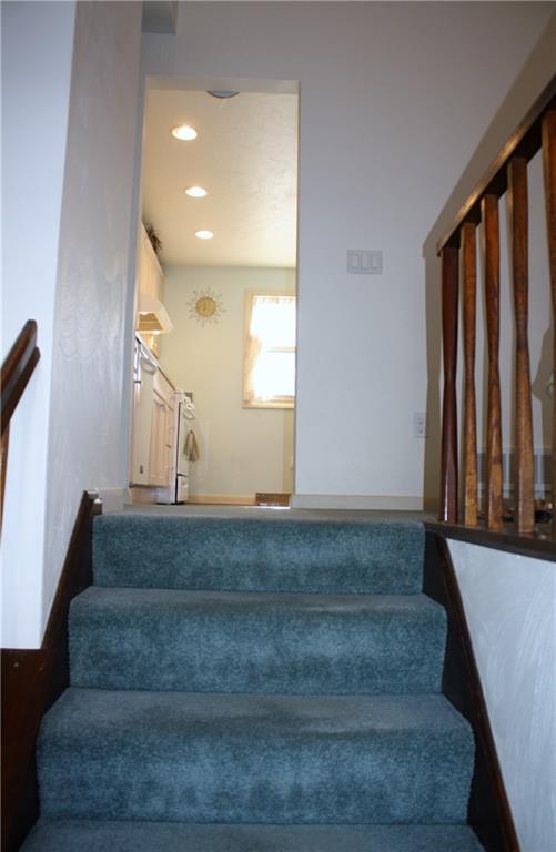 109 Ayleshire Road Butler, PA 16001 - Photo 2 of 25 Gallery Image 2