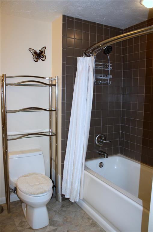 109 Ayleshire Road Butler, PA 16001 - Photo 13 of 25 Gallery Image 13