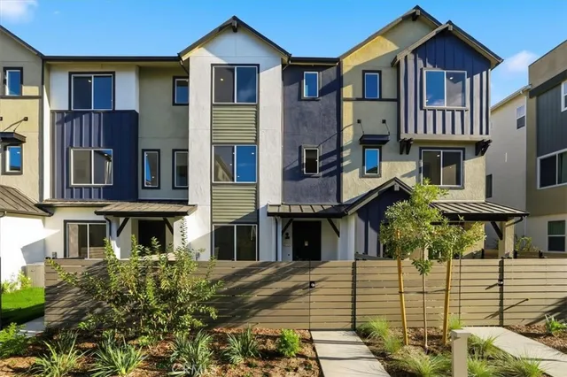 $679,990 | 27323 Seven Oaks Lane, Valencia, CA 91381