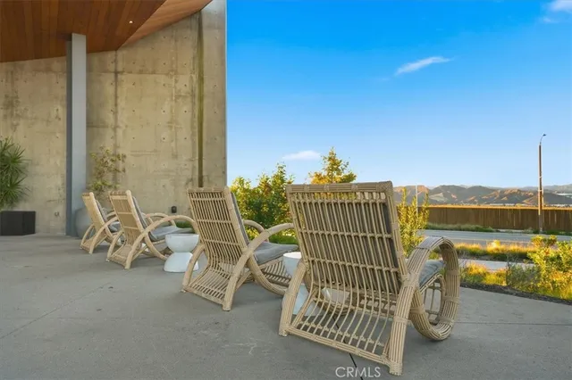 $679,990 | 27323 Seven Oaks Lane, Valencia, CA 91381