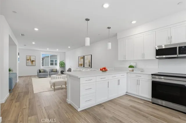 $679,990 | 27323 Seven Oaks Lane, Valencia, CA 91381