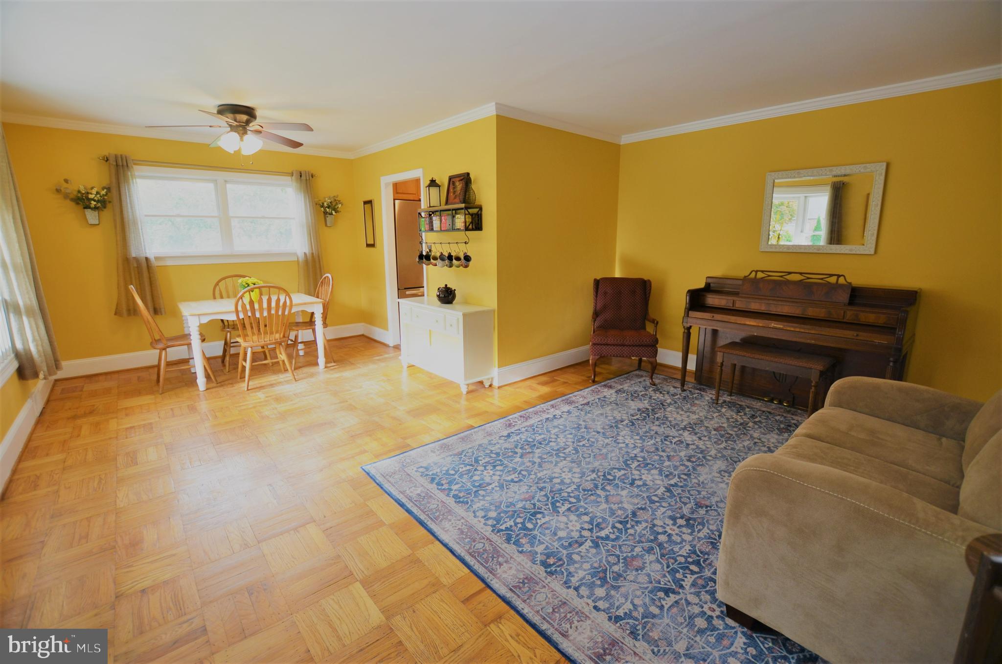 25 Homewood Road Wilmington, DE 19803 - Photo 4 of 36 Living / Dining Area