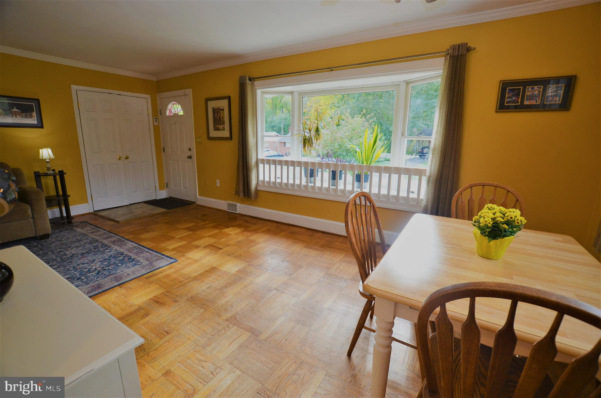25 Homewood Road Wilmington, DE 19803 - Photo 9 of 36 Living / Dining Area