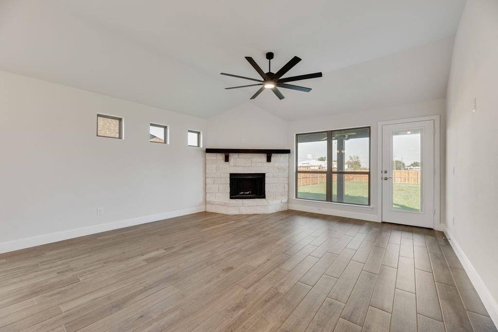 583 Mb Way South Pilot Point, TX 76258 - Photo 5 of 31