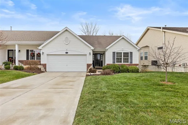 $384,900 | 961 Promenade Court, Dardenne Prairie, MO 63368