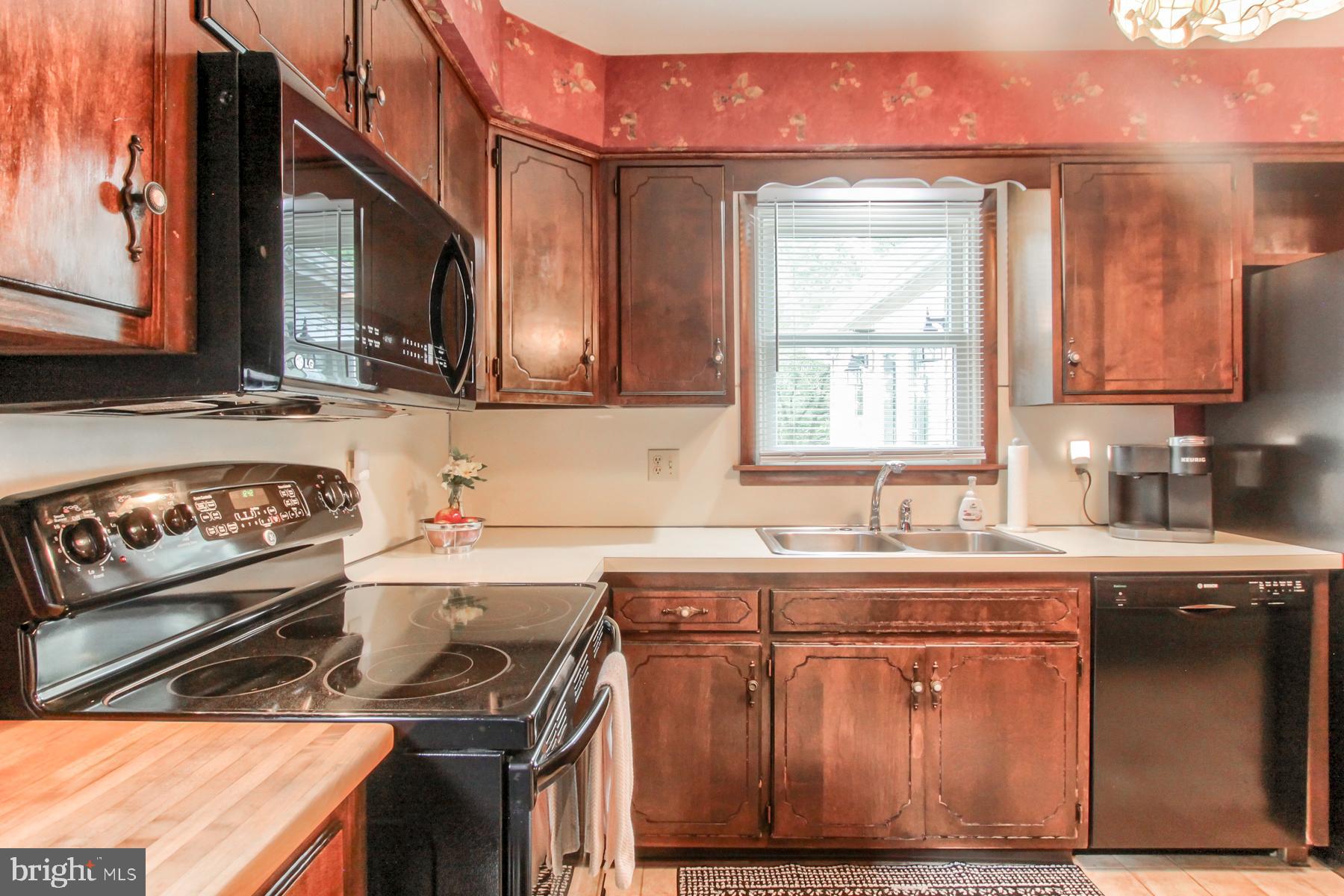3440 Fox Ridge Court Dover, PA 17315 - Photo 8 of 50 Gallery Image 8