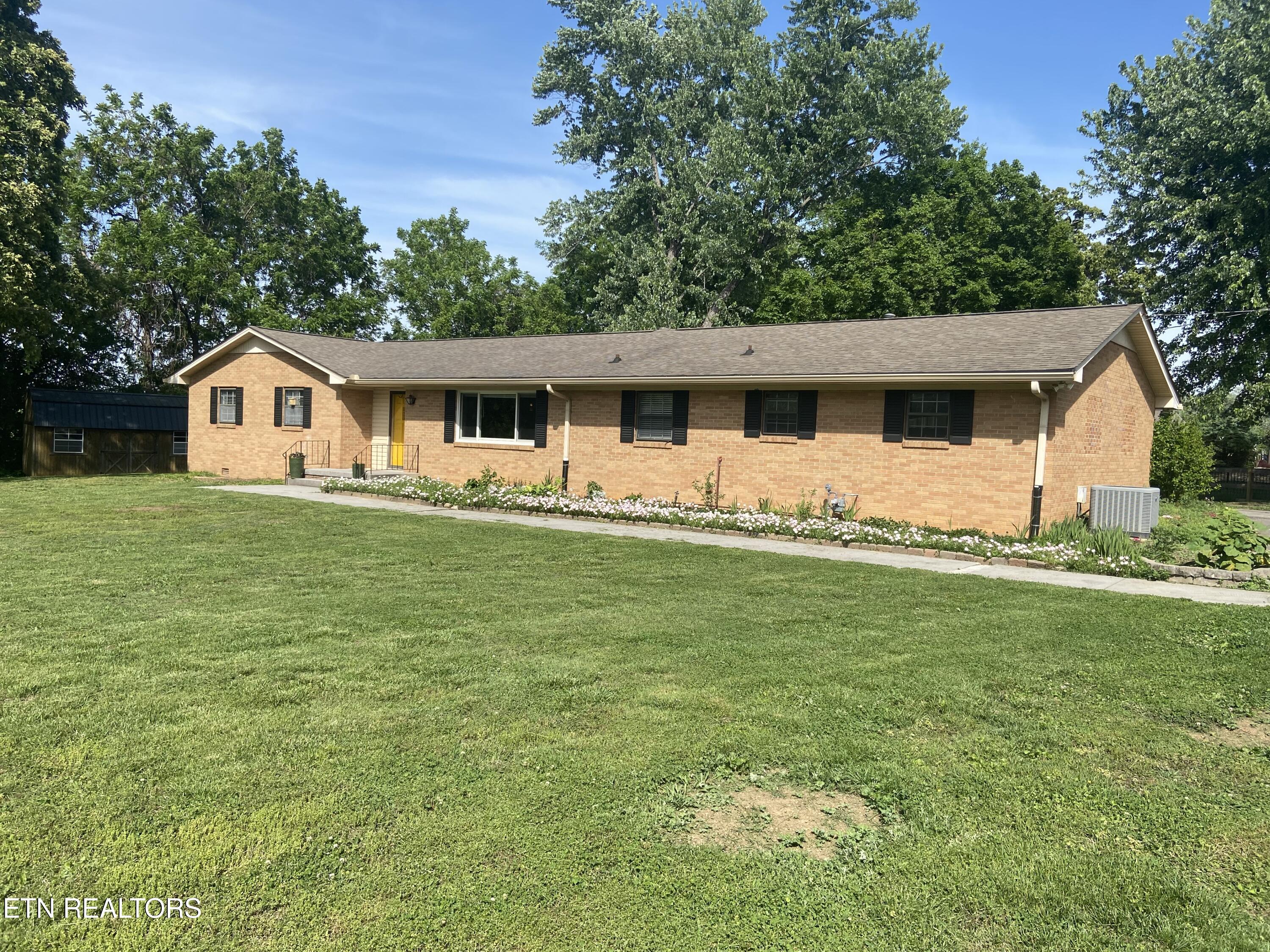 1824 Montvale Road Maryville, TN 37803 - Photo 24 of 47 Right Front Corner