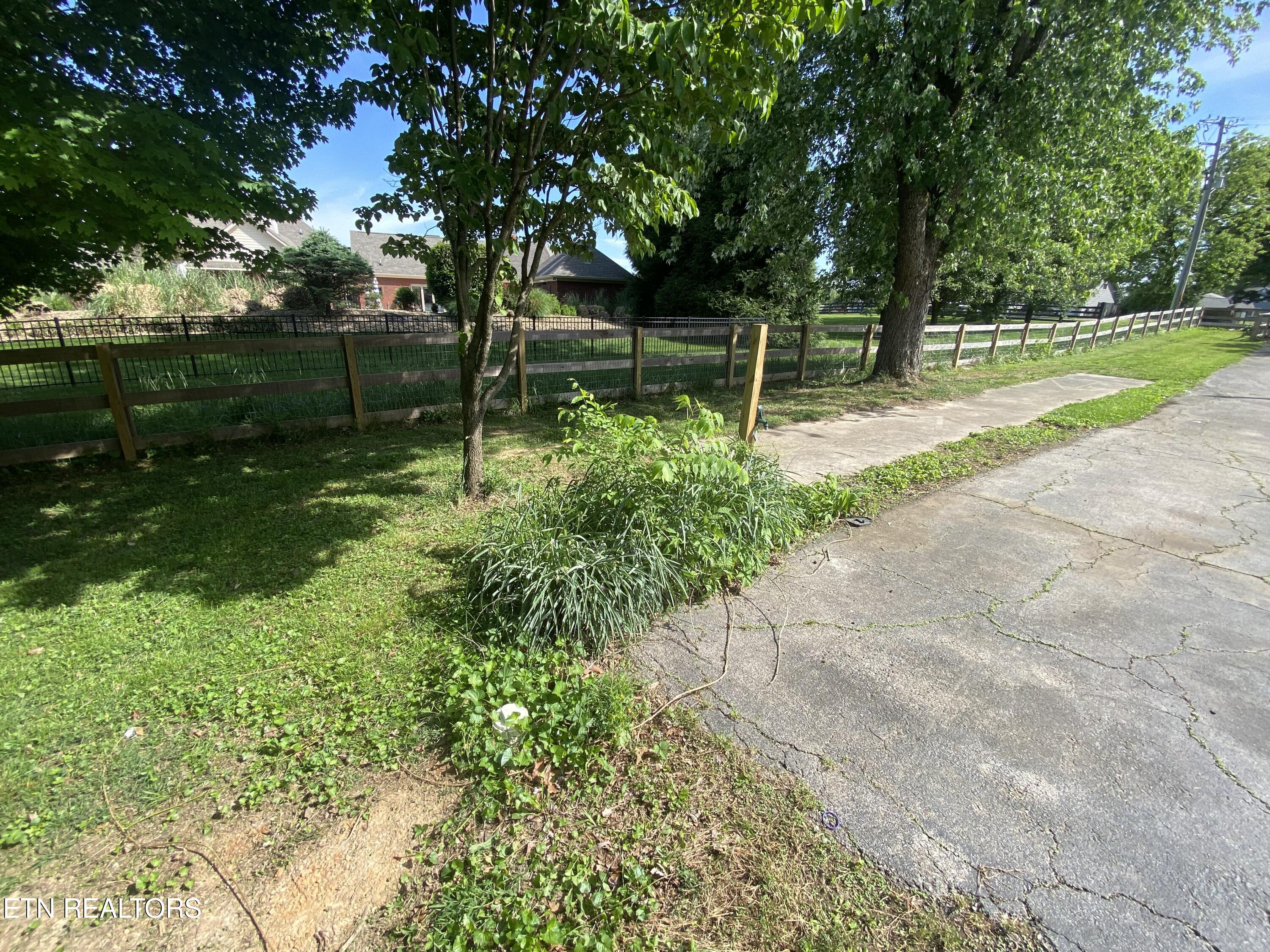 1824 Montvale Road Maryville, TN 37803 - Photo 32 of 47 Camper:RV Septic and Water Hook up
