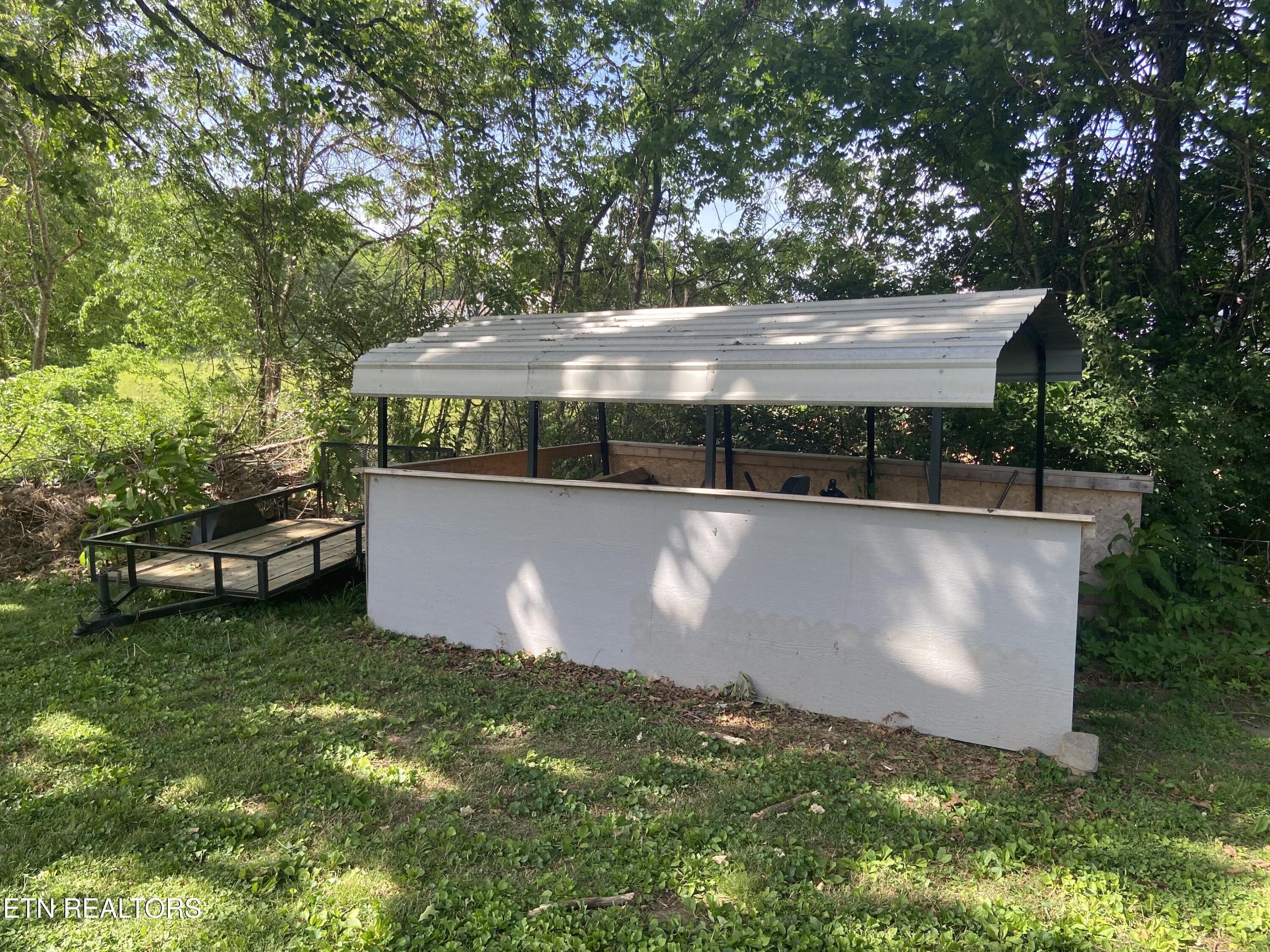 1824 Montvale Road Maryville, TN 37803 - Photo 41 of 47 Carport