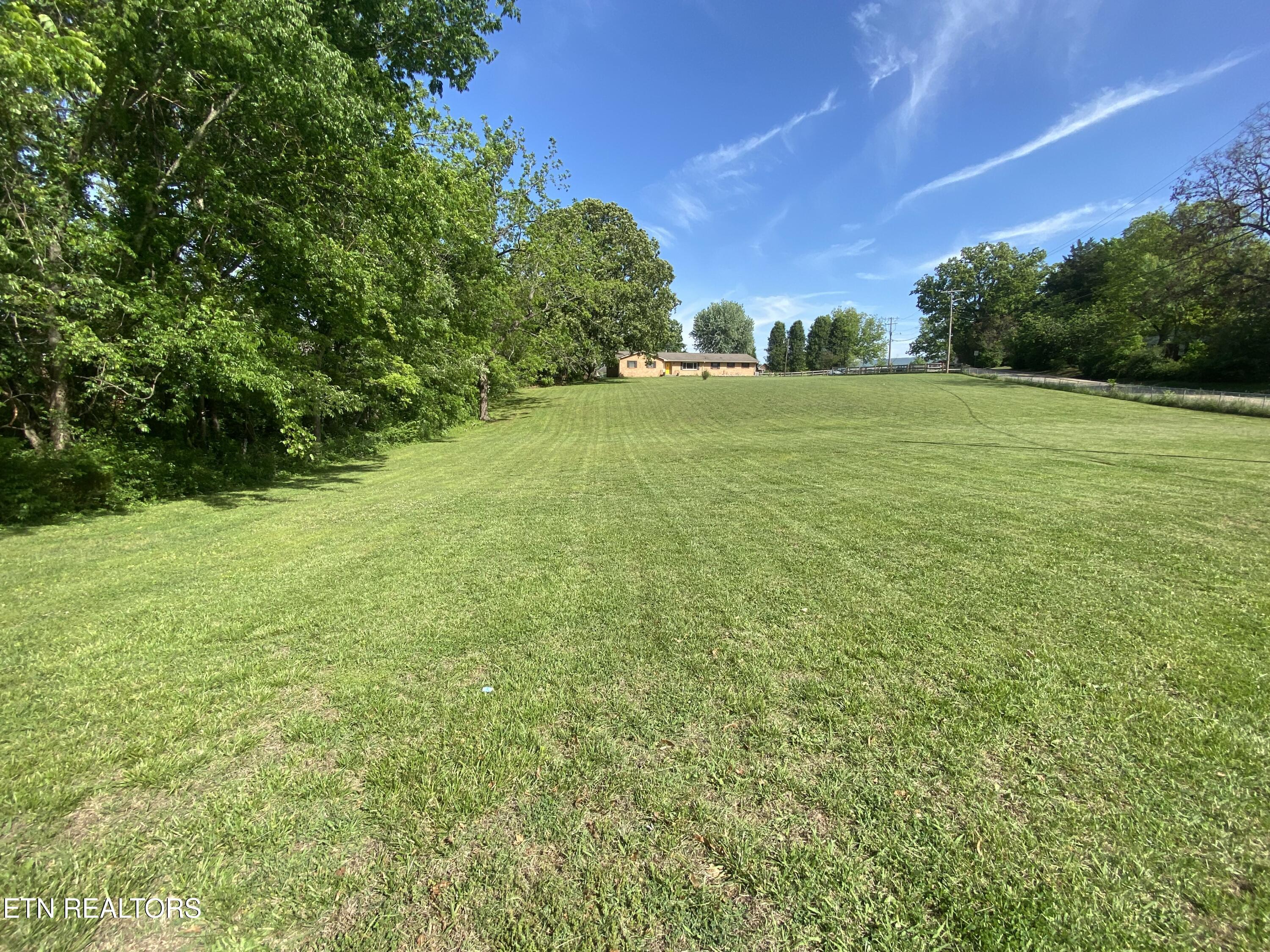 1824 Montvale Road Maryville, TN 37803 - Photo 44 of 47 Large Yard
