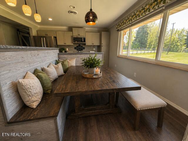 1824 Montvale Road Maryville, TN 37803 - Photo 6 of 47 Eat in Kitchen Island:Dinning