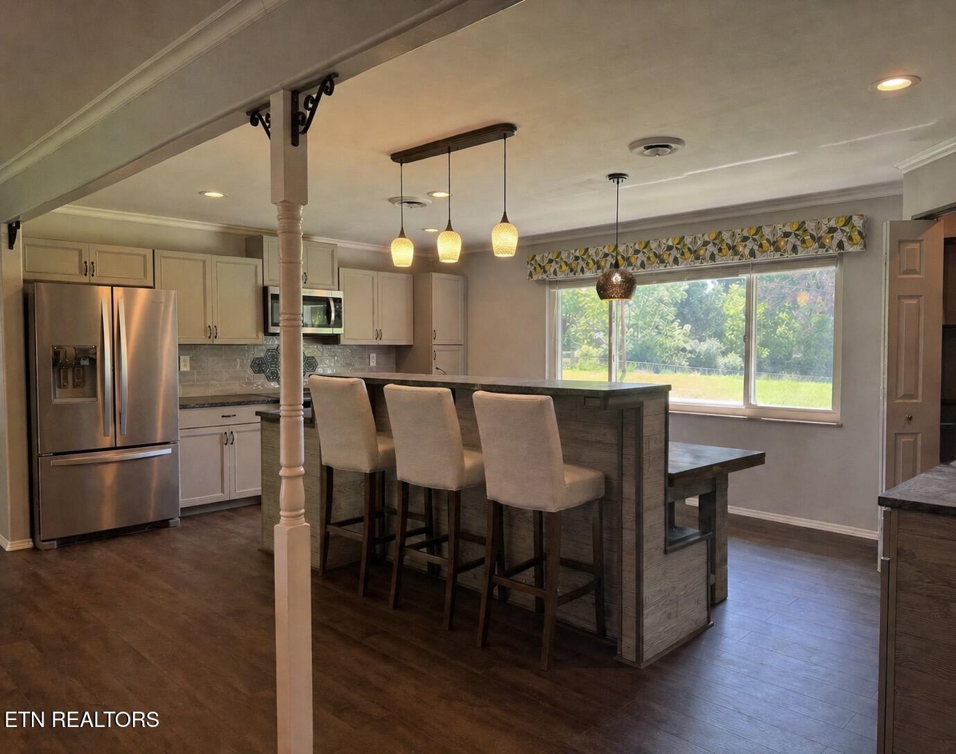 1824 Montvale Road Maryville, TN 37803 - Photo 7 of 47 High Top Counter:Bar:Island