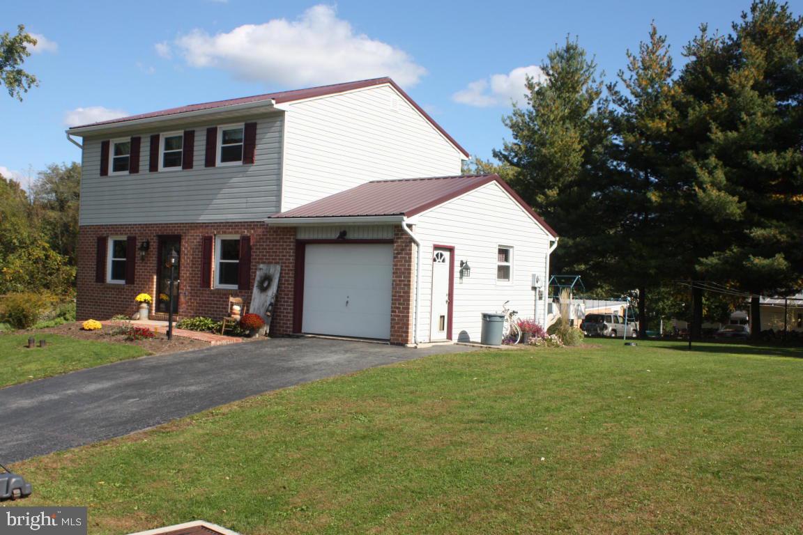 906 Hannah Drive Lititz, PA 17543 - Photo 17 of 23