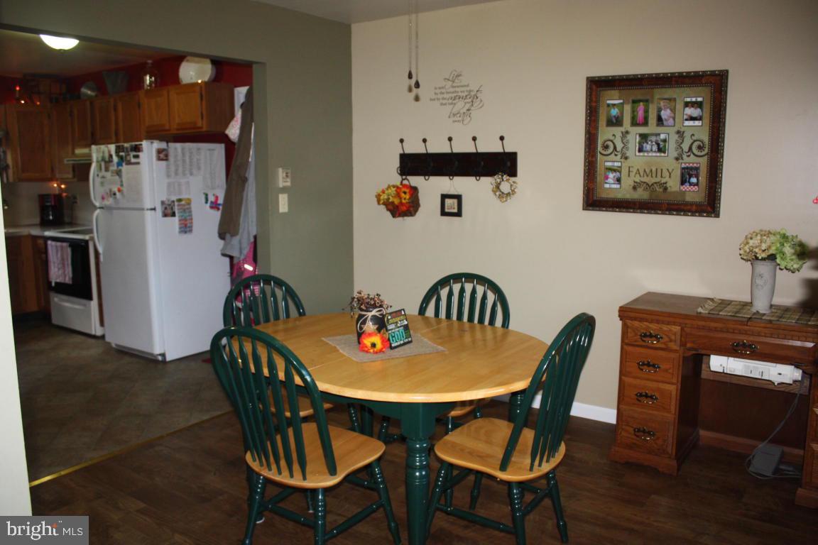 906 Hannah Drive Lititz, PA 17543 - Photo 4 of 23