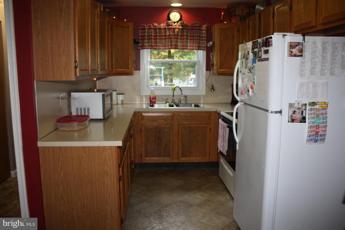 906 Hannah Drive Lititz, PA 17543 - Photo 5 of 23