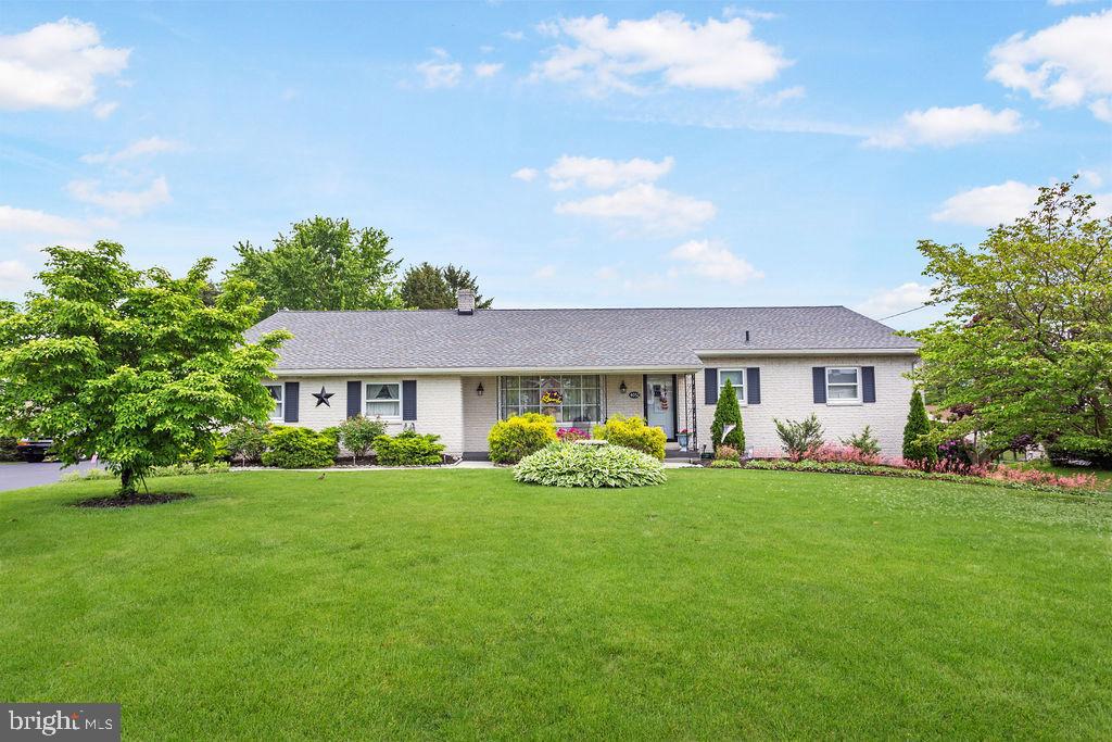 4052 Grandview Road Hanover, PA 17331 - Photo 1 of 35 Gallery Image 1