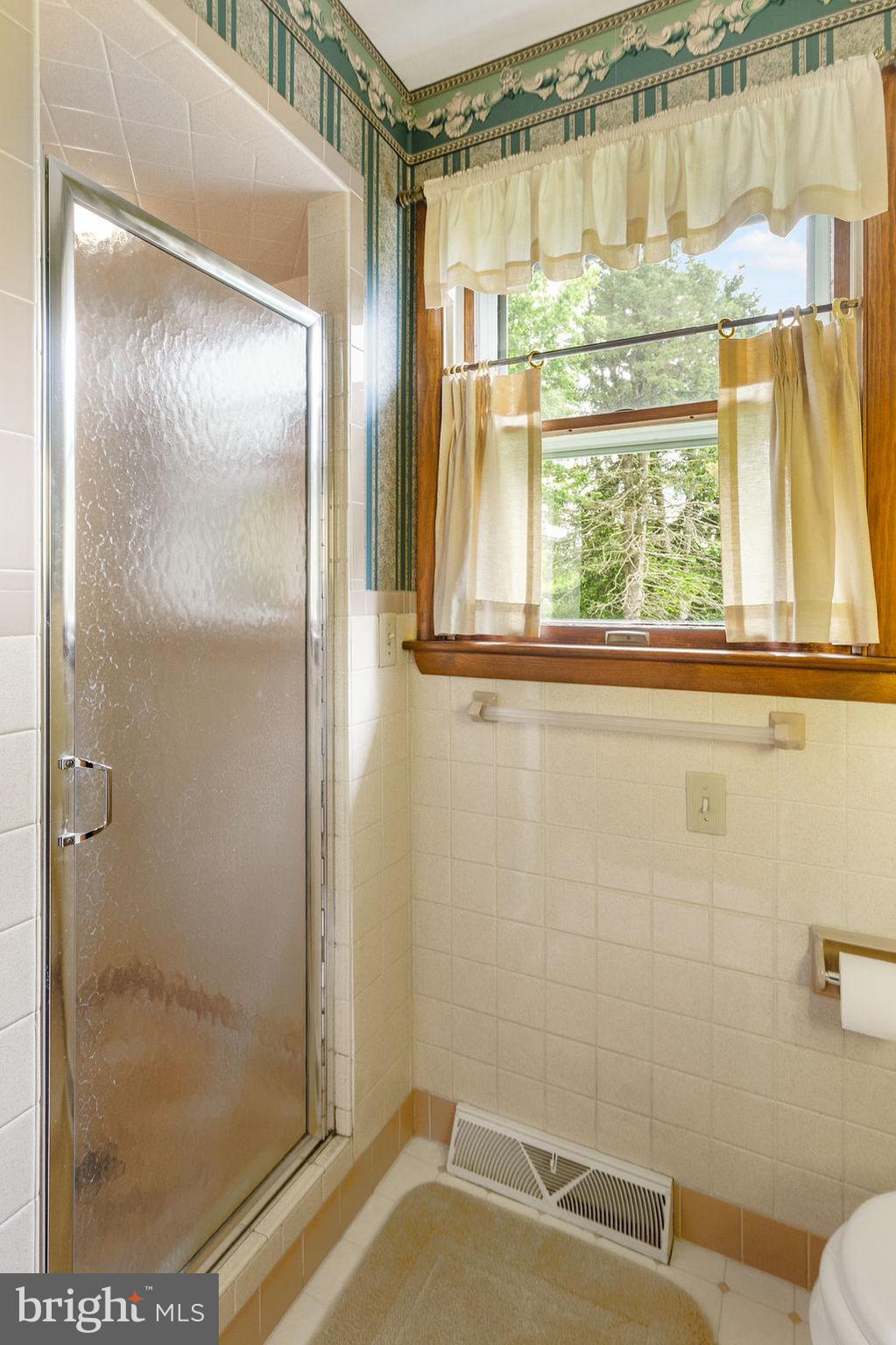 4052 Grandview Road Hanover, PA 17331 - Photo 19 of 35 Gallery Image 19