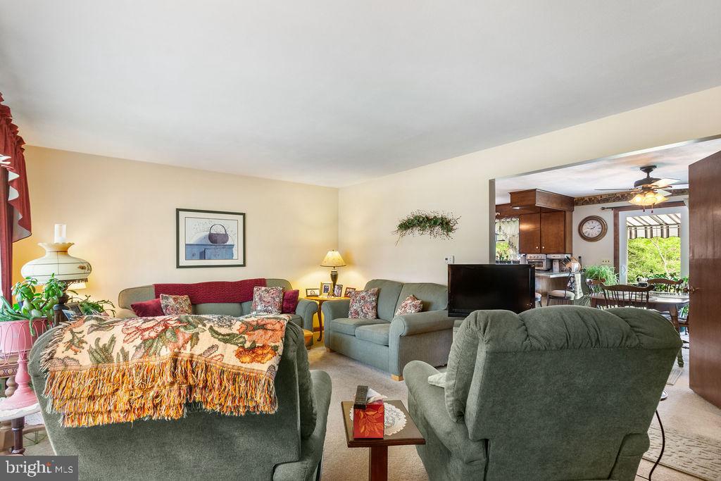 4052 Grandview Road Hanover, PA 17331 - Photo 5 of 35 Gallery Image 5