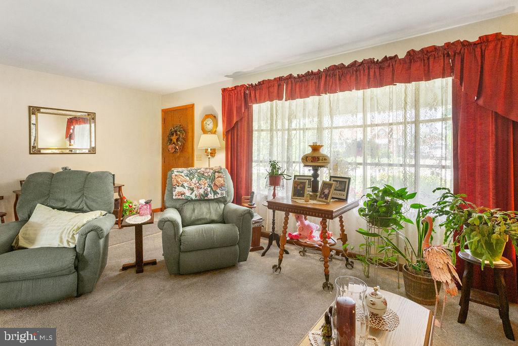 4052 Grandview Road Hanover, PA 17331 - Photo 7 of 35 Gallery Image 7
