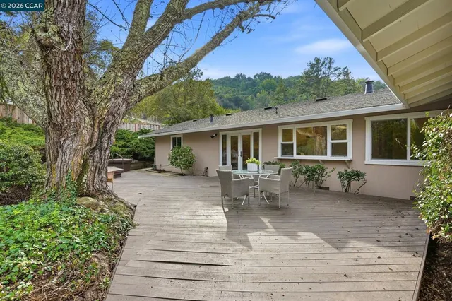 $1,450,000 | 491-491 Butterfield Place, Moraga, CA 94556