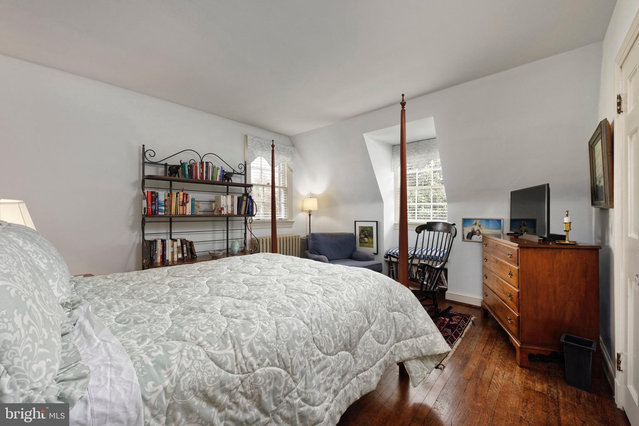 6122 Woodmont Road Alexandria, VA 22307 - Photo 9 of 17 Second Bedroom