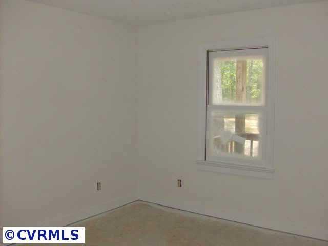 17017 Moores Mill Road Ruther Glen, VA 22546 - Photo 9 of 10 Gallery Image 9