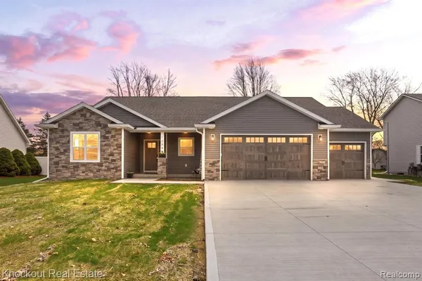 $519,000 | 12095 Country Run Drive, Birch Run, MI 48415