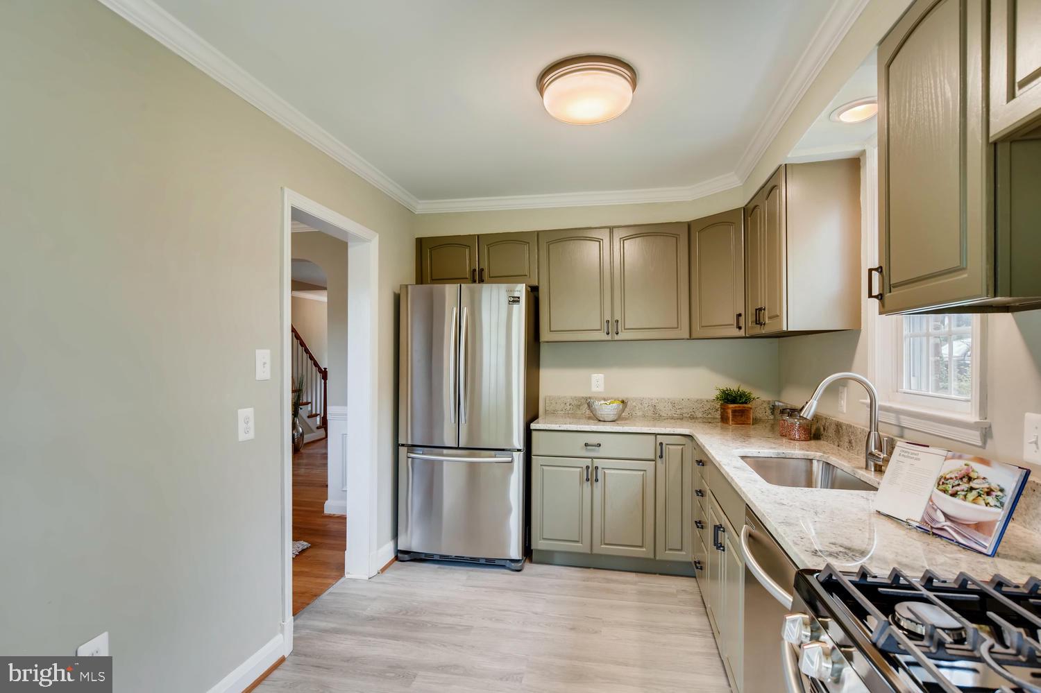 311 Waveland Road Baltimore, MD 21228 - Photo 12 of 28 Kitchen