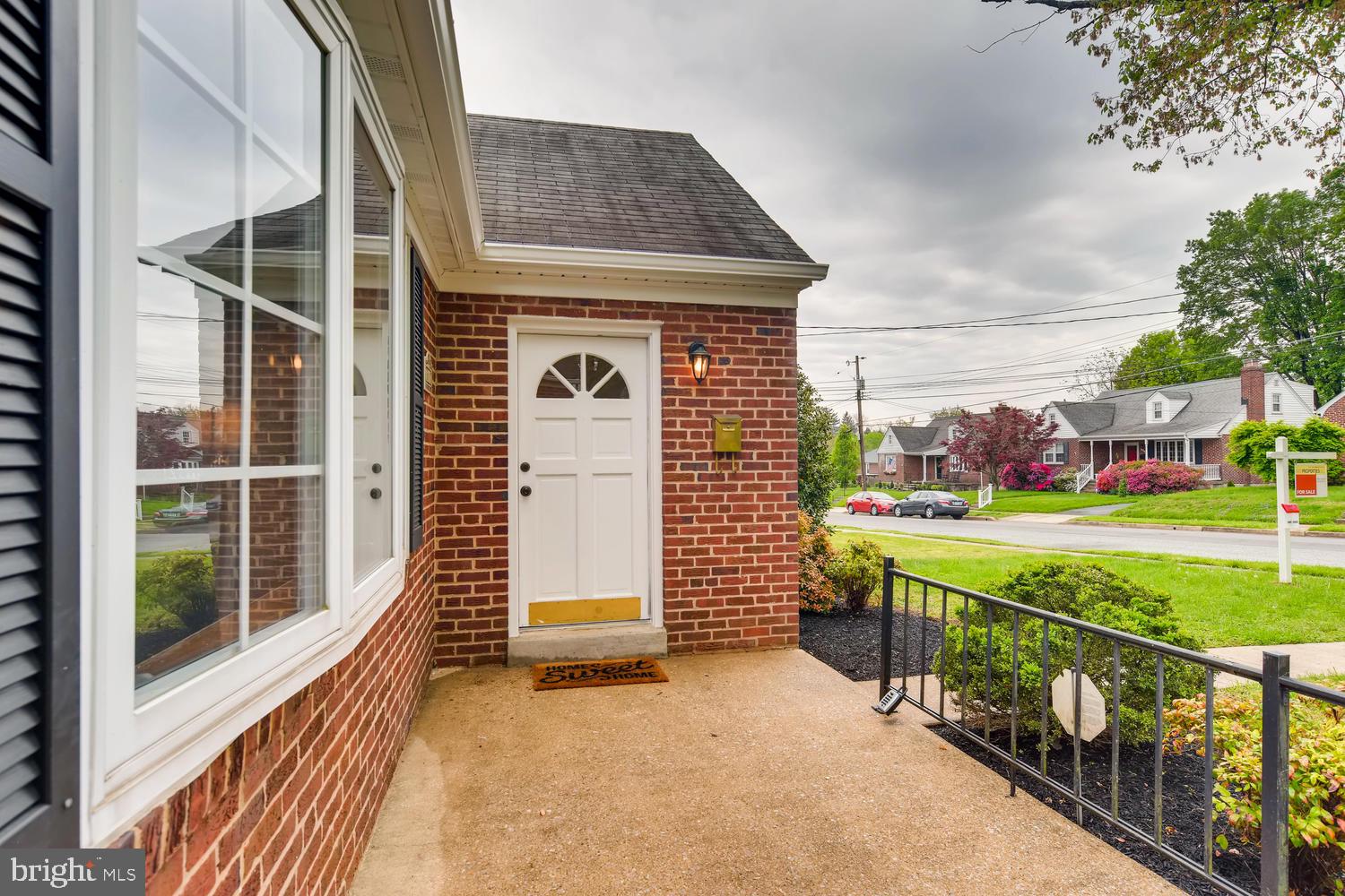 311 Waveland Road Baltimore, MD 21228 - Photo 3 of 28 Exterior Front