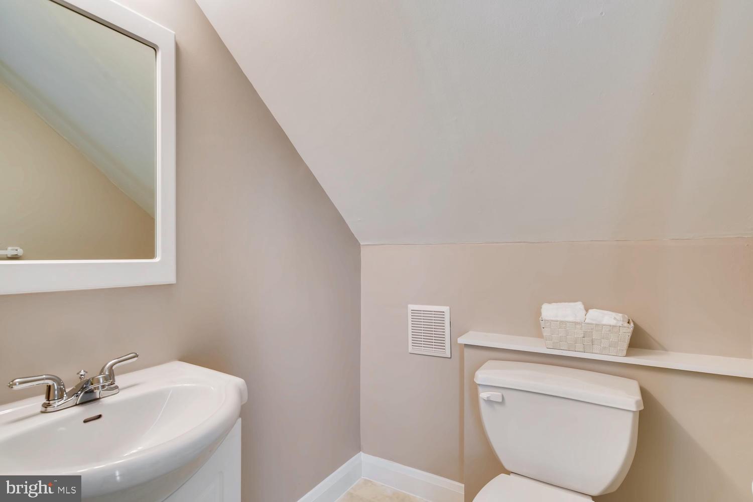311 Waveland Road Baltimore, MD 21228 - Photo 23 of 28 Bathroom