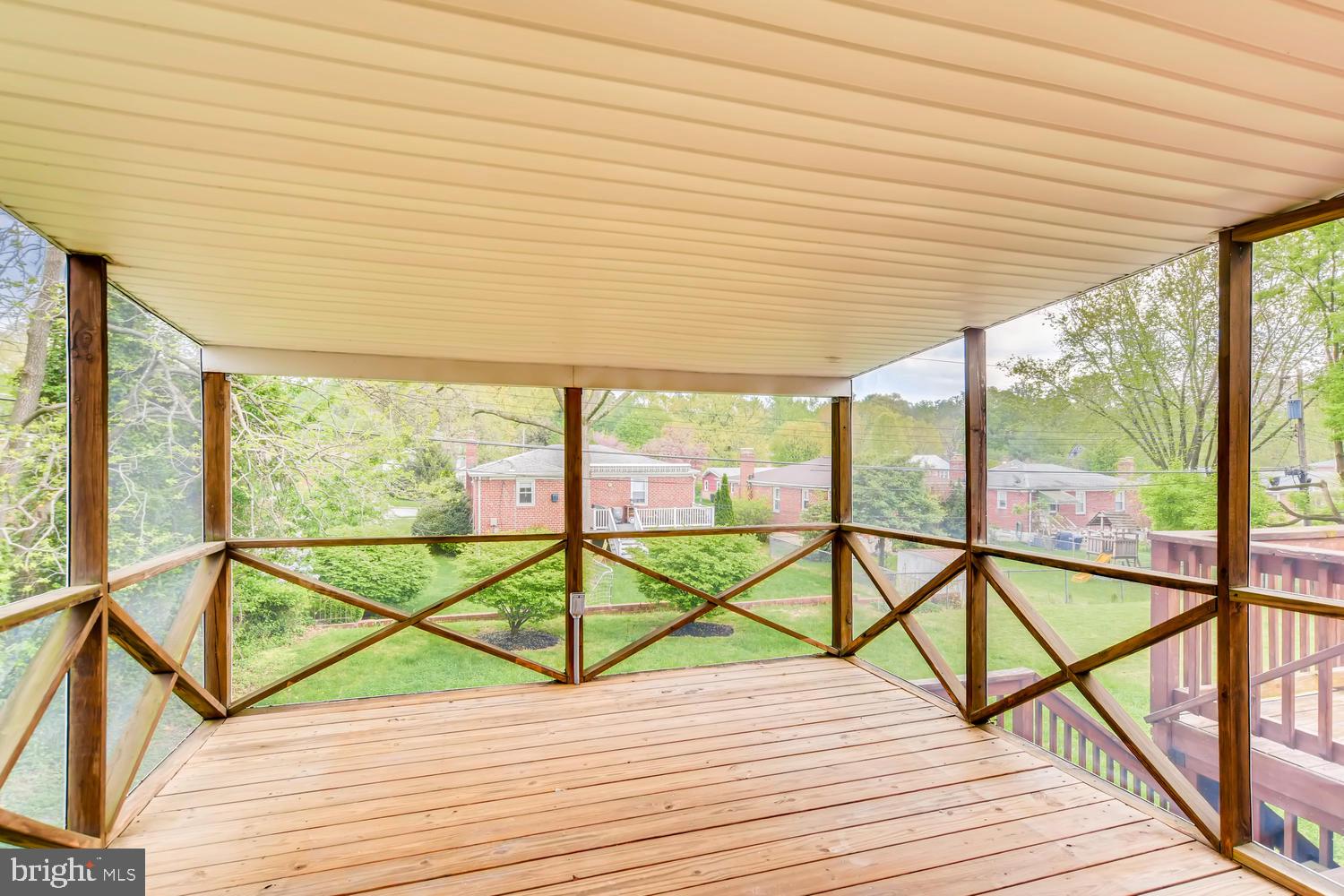 311 Waveland Road Baltimore, MD 21228 - Photo 24 of 28 Screened-in Porch