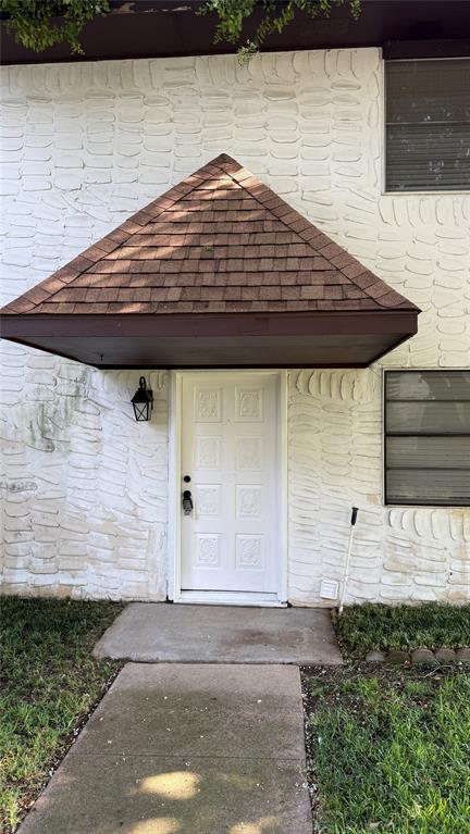 1723 East Grauwyler Road, Unit 122 Irving, TX 75061 - Photo 1 of 16