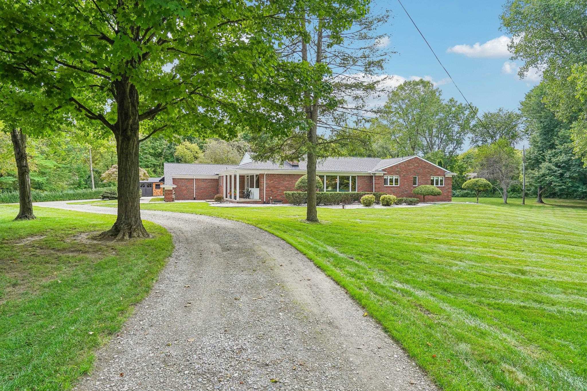 890 East Romeo Road Oakland, MI 48363 - Photo 3 of 41 Gallery Image 3