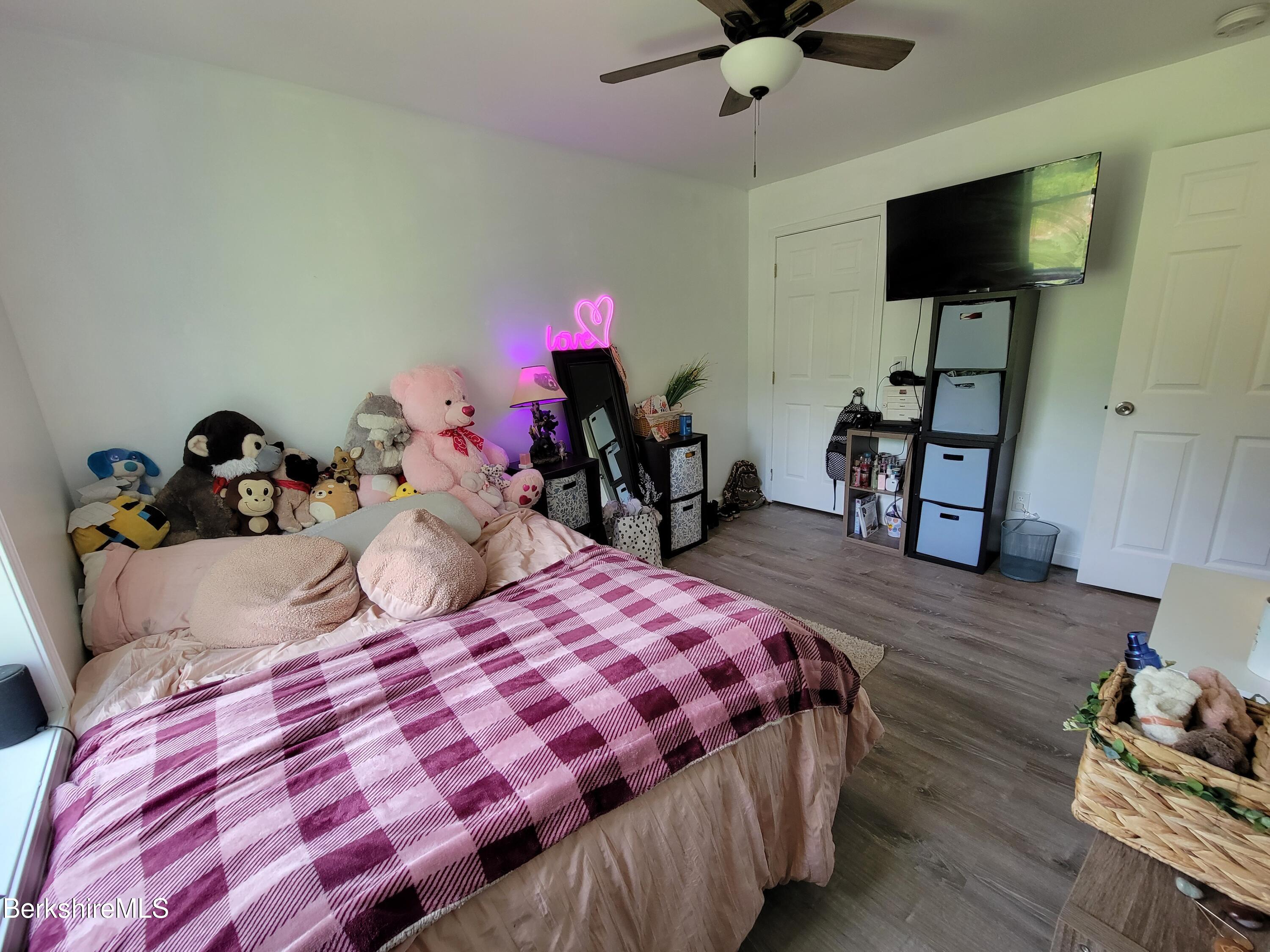 141 Mohawk Trail Florida, MA 01247 - Photo 18 of 25 Bedroom 3