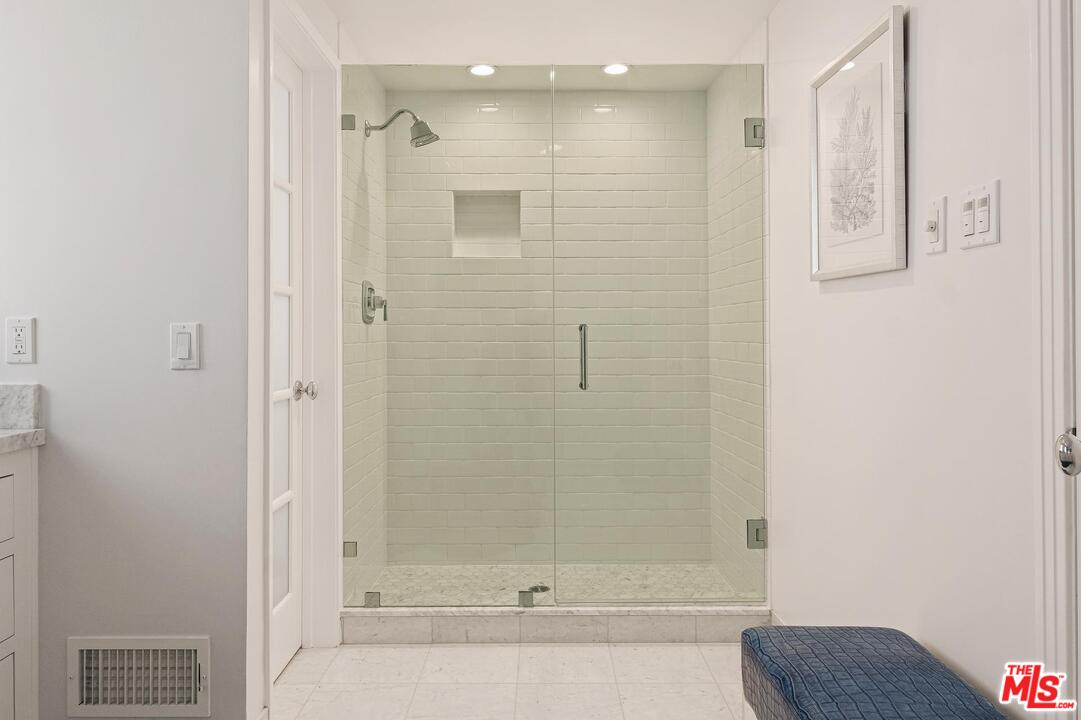 2019 Stradella Road Los Angeles, CA 90077 - Photo 20 of 45