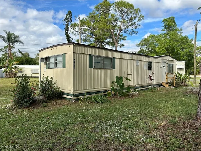 $795 | 2268 Carlisle Lane, North Fort Myers, FL 33917