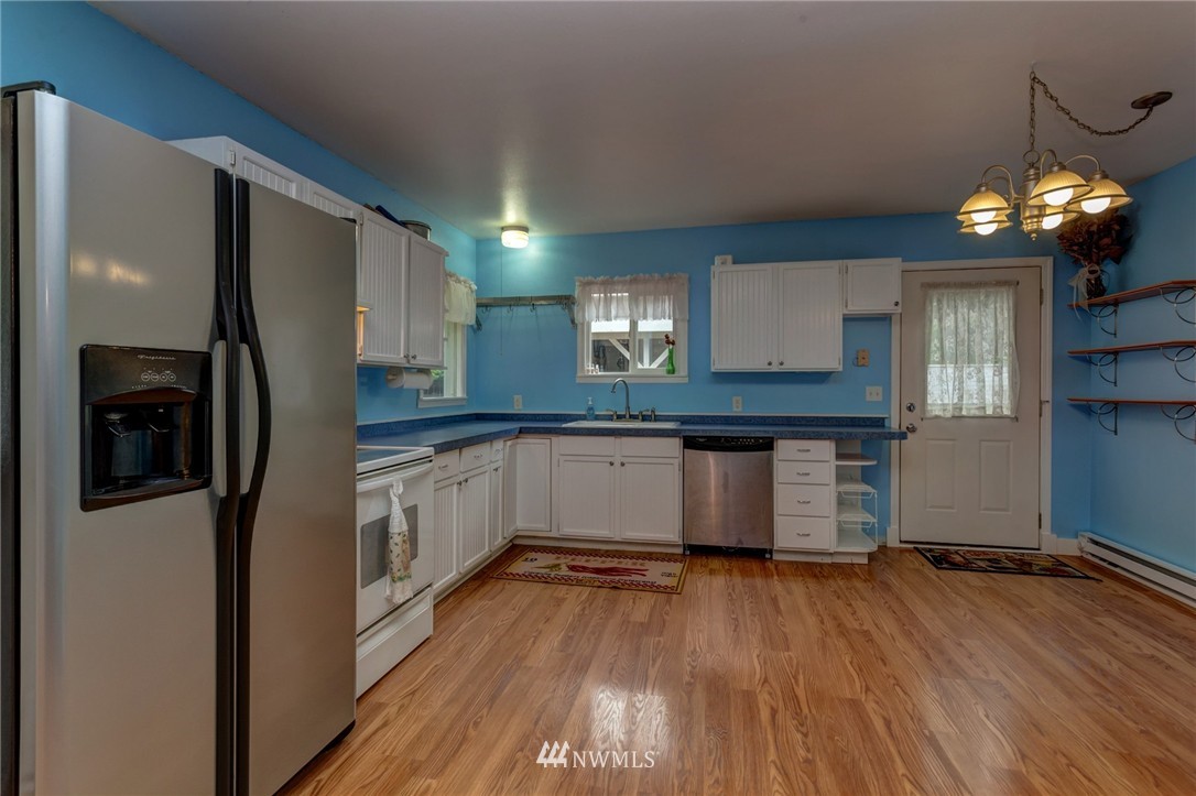 7766 Silver Lake Road Maple Falls, WA 98266 - Photo 8 of 24 Gallery Image 8